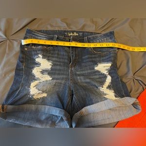 Indigo Rein size 9 Jean shorts